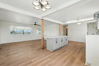 211 STATE HIGHWAY 41 Kitchen