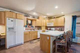 610 Claim Jumper Street Kitchen