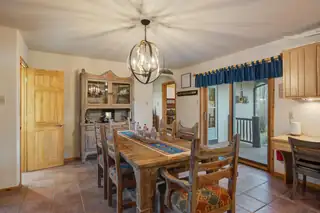 610 Claim Jumper Street Dining Room