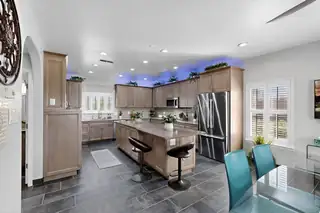 9154 OAKLAND Avenue NE Kitchen