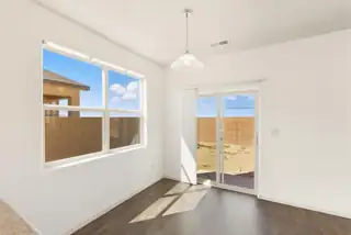 19 HERMANOS Loop Living Room