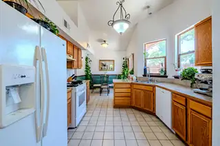 4621 Edwin Mechem Avenue NW Kitchen