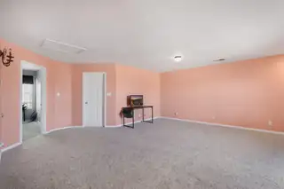 5040 MIRA VISTA Drive NE Living Room