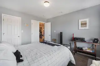 5040 MIRA VISTA Drive NE 