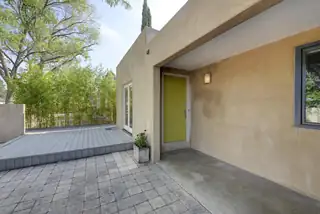 521 GRACELAND Drive SE 