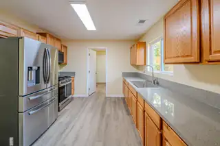 424 TENNESSEE Street SE Kitchen