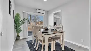 10005 LOS ARBOLES Avenue NE Living Room