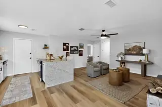 1613 GLORIETA Street NE Living Room