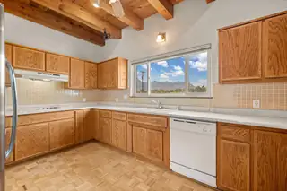 215 STATE HIGHWAY 165 Kitchen