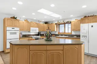 40 LA BAJADA Road Kitchen