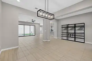 1715 Deer Valley Trail NW Living Room