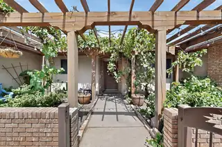 2009 TWISTED JUNIPER Road SE 