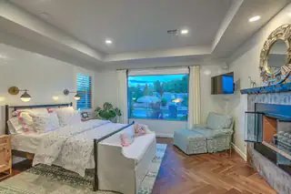 224 LAVENDER Place NE 