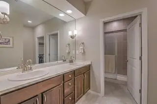 6024 NAUMAN Drive SE 