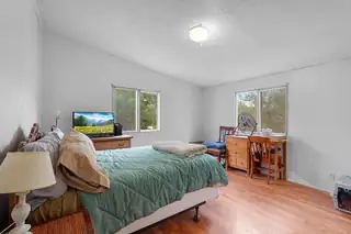 7 Hummingbird Lane Bedroom