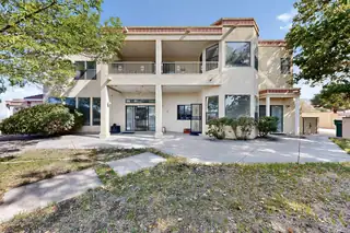 8400 SAN DIEGO Avenue NE 