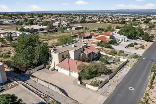 8400 SAN DIEGO Avenue NE 