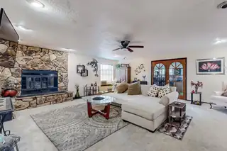 441 Monte Largo Drive NE Living Room