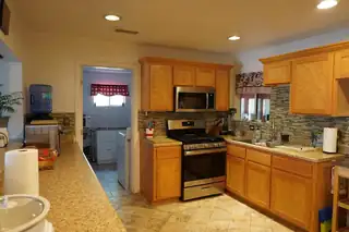 920 JACKSON Avenue Kitchen