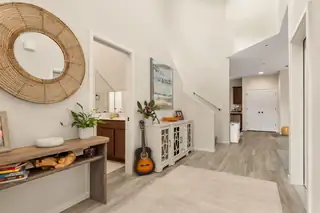 13605 Covered Wagon Avenue SE Living Room