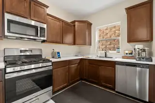 13605 Covered Wagon Avenue SE Kitchen