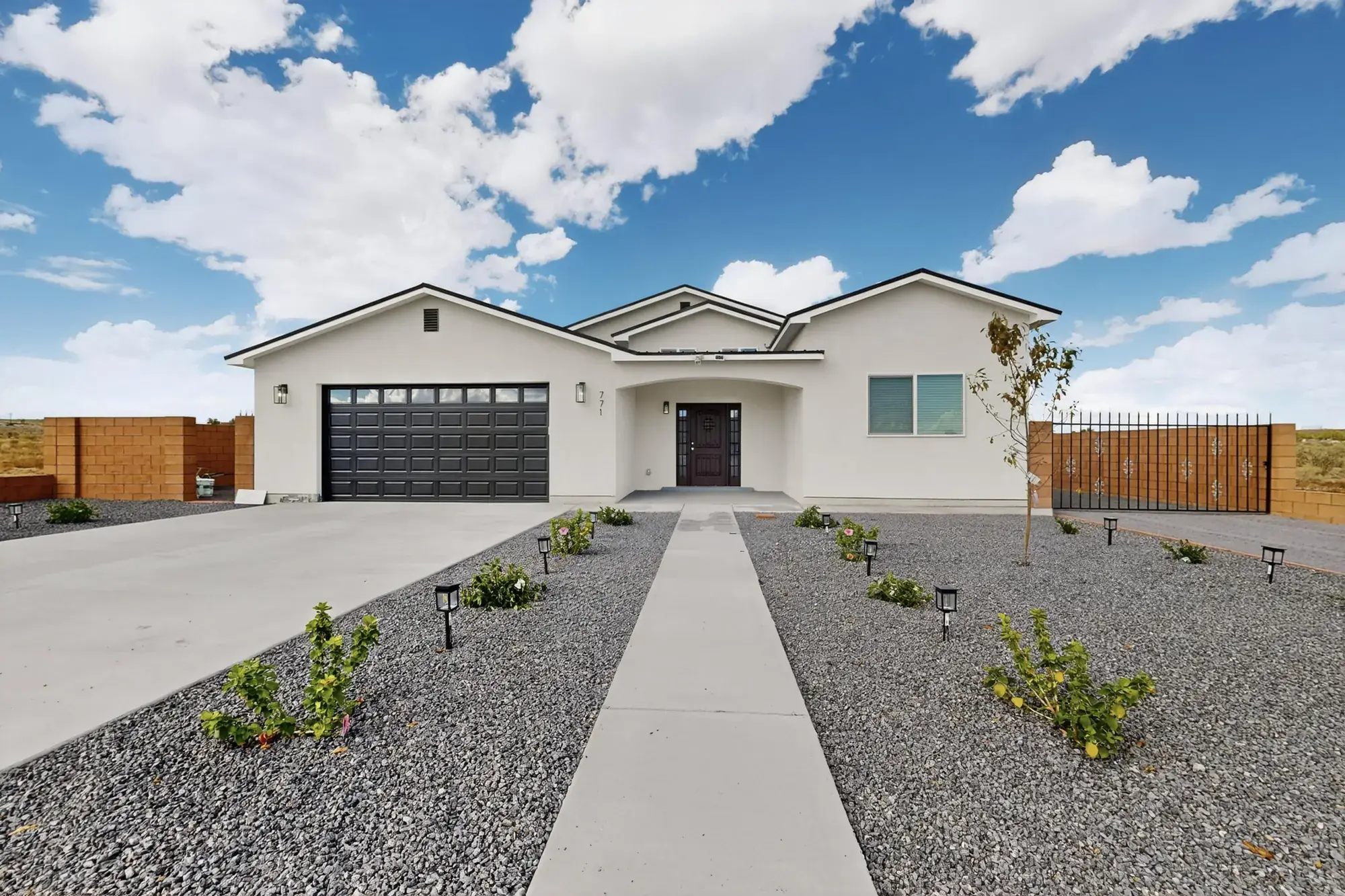 771 Nightglow Avenue NE