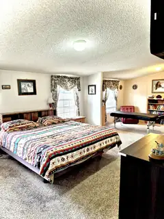 75 S Bloomfield Avenue Bedroom