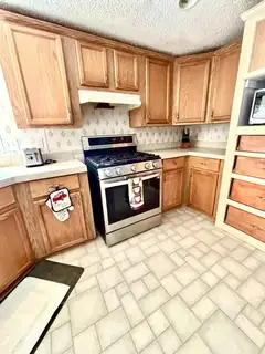 75 S Bloomfield Avenue Kitchen