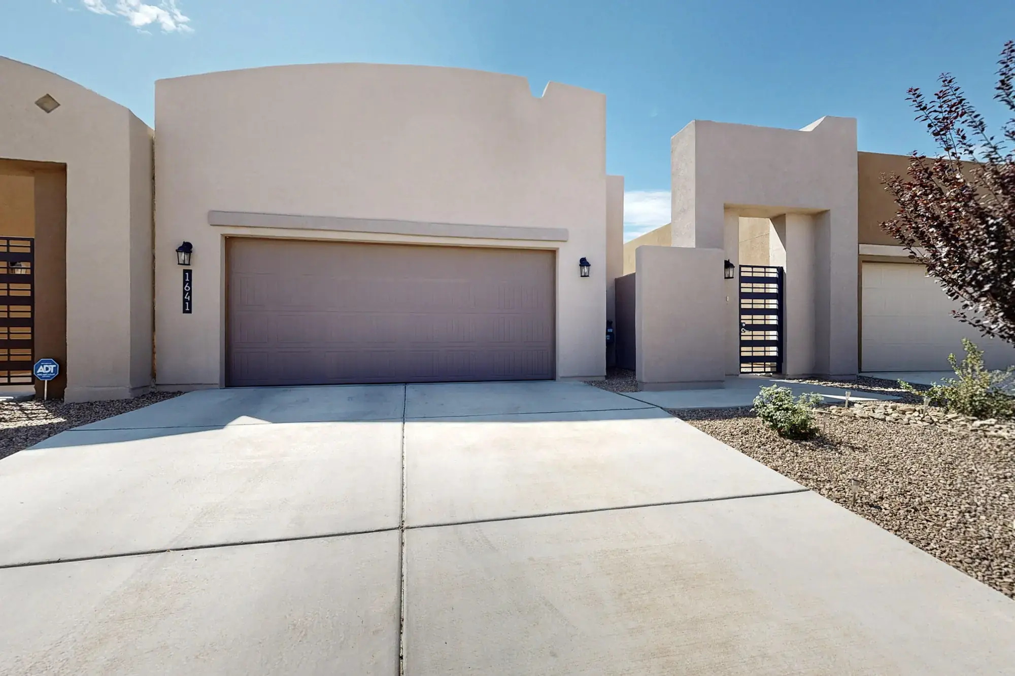 1641 TIERRA VERDE Loop