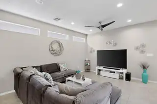 1641 TIERRA VERDE Loop 