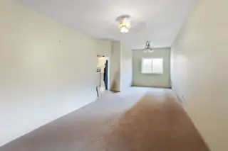 32 SUNSET CANYON Lane Living Room