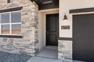 6712 ZACHARY Road NE 