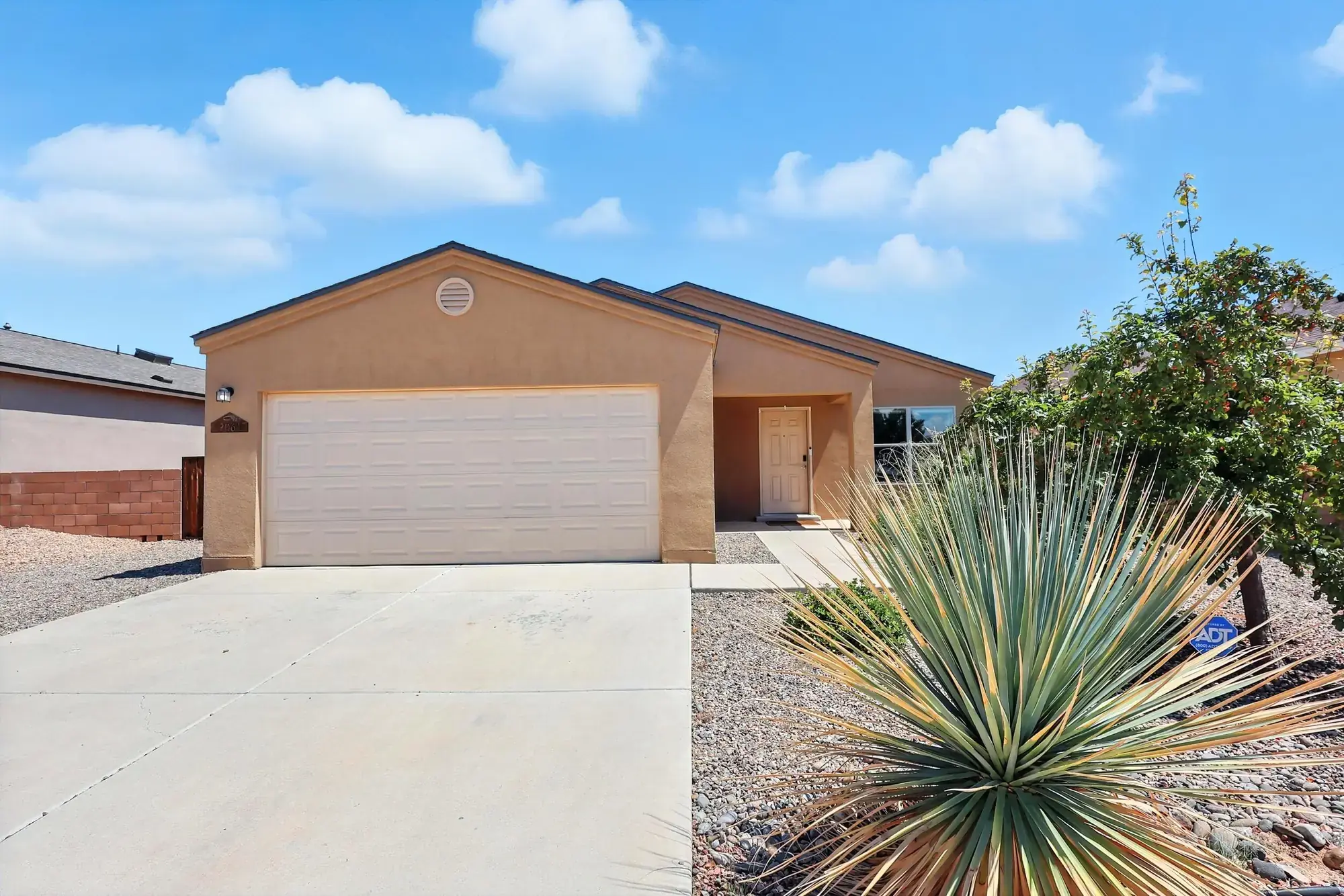 2061 CAMINO RINCON SW