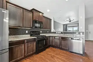 2061 CAMINO RINCON SW Kitchen