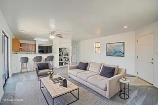 715 KINLEY Avenue NE Living Room