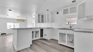 50 BRAZARO Avenue Kitchen