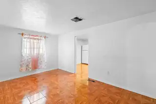 1347 YOUNG Avenue SW 