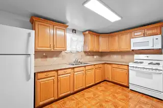 1347 YOUNG Avenue SW Kitchen