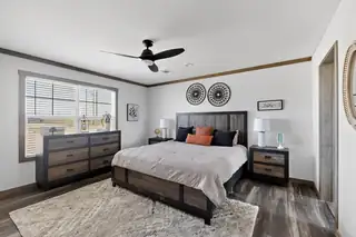 94 14th Avenue NW Bedroom