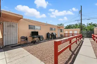 411 WISCONSIN Street NE 