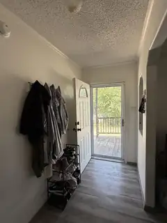 1206 GODFREY Lane Exterior Front