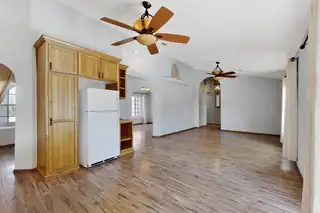 42 CRAWFORD Road Living Room