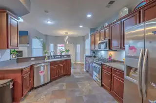 7109 FAIRBANKS Drive NE Kitchen