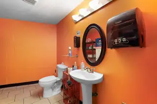 637 BROADWAY Boulevard SE B 