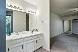 4413 ROXBURY Avenue NE Backyard