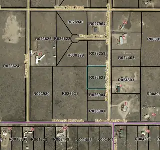 06 Mi Ranchitos Road 