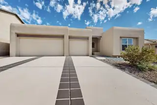 5916 S SANDIA Court NE 