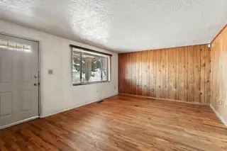 515 S 11TH Street Living Room