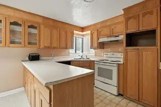 515 S 11TH Street Kitchen