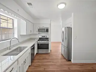 802 PINETREE Road SE Kitchen